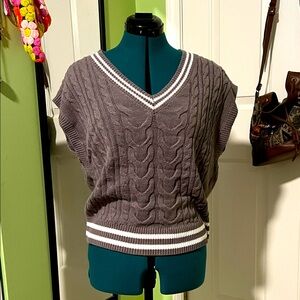 Oversized Cable Knit V-Neck Sweater Vest - Gray